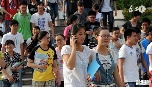 2017高考各省分数线陆续公布，大部分都降了，为啥